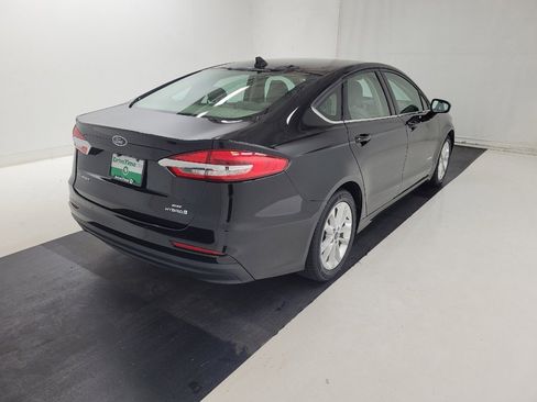 Used 2019 Ford Fusion SE FWD image 9