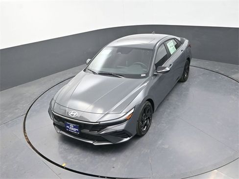 New 2026 Hyundai Elantra SEL Sport image 24