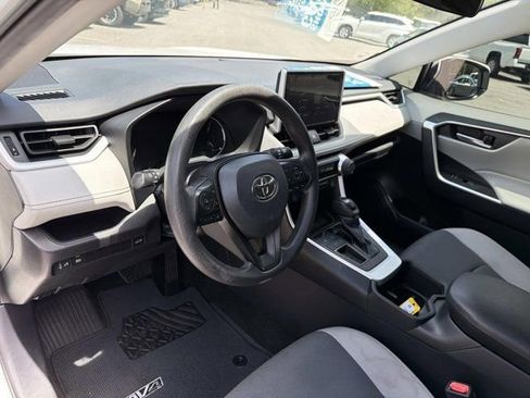 Used 2024 Toyota RAV4 XLE w/ Convenience Package FWD image 12