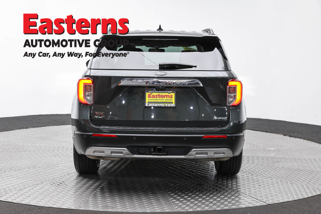 Used 2023 Ford Explorer XLT w/ Equipment Group 202A AWD/4WD image 8