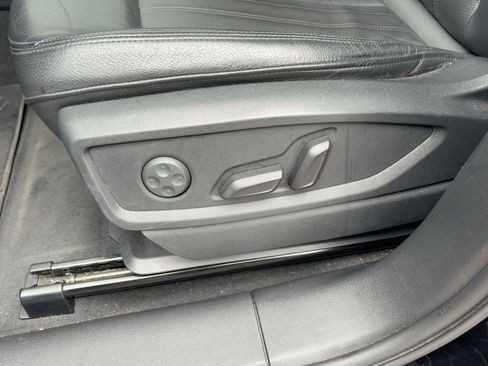 Used 2019 Audi Q5 2.0T Premium Plus w/ Premium Plus Package image 14