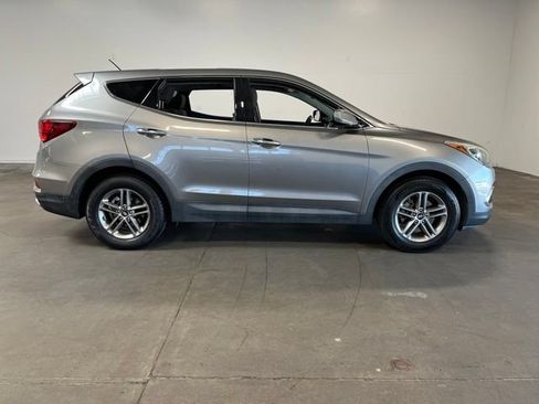 Used 2018 Hyundai Santa Fe Sport FWD image 2