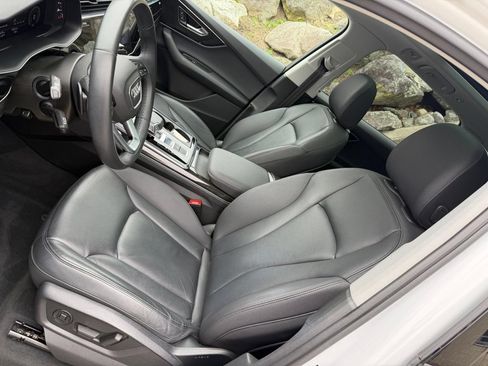 Used 2022 Audi Q7 3.0T Premium Plus w/ Premium Plus Package AWD/4WD image 14