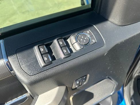 Used 2017 Ford F150 Lariat w/ Equipment Group 502A Luxury AWD/4WD image 19