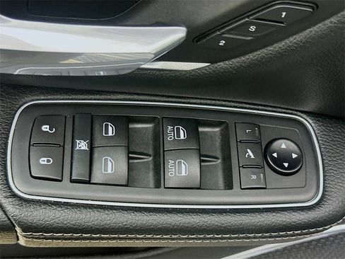 Used 2020 RAM 1500 Laramie image 20