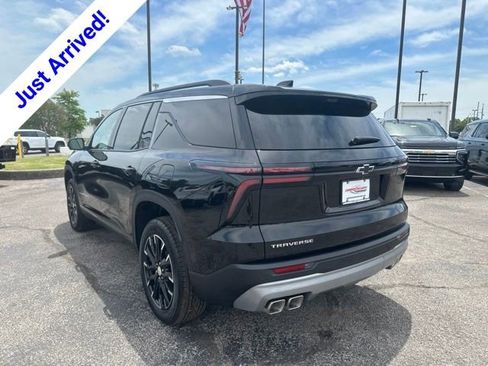 New 2026 Chevrolet Traverse LT w/ Sun and Wheel Package FWD image 5