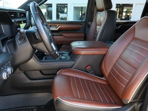 Certified 2025 GMC Sierra 2500 Denali Ultimate w/ Max Trailering Package image 23