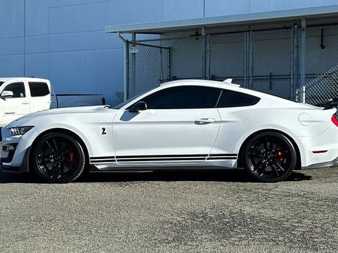 Used 2021 Ford Mustang Shelby GT500 w/ Technology Package image 7