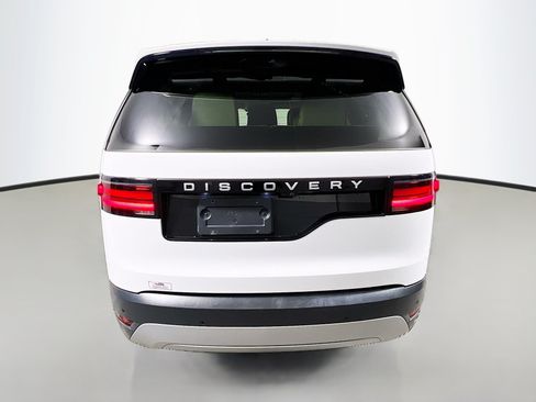 Used 2025 Land Rover Discovery S AWD/4WD image 6