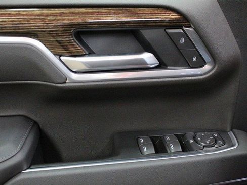 New 2026 GMC Sierra 1500 Elevation image 16