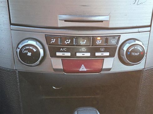 Used 2012 Subaru Legacy 2.5i Premium w/ All-Weather Pkg image 7