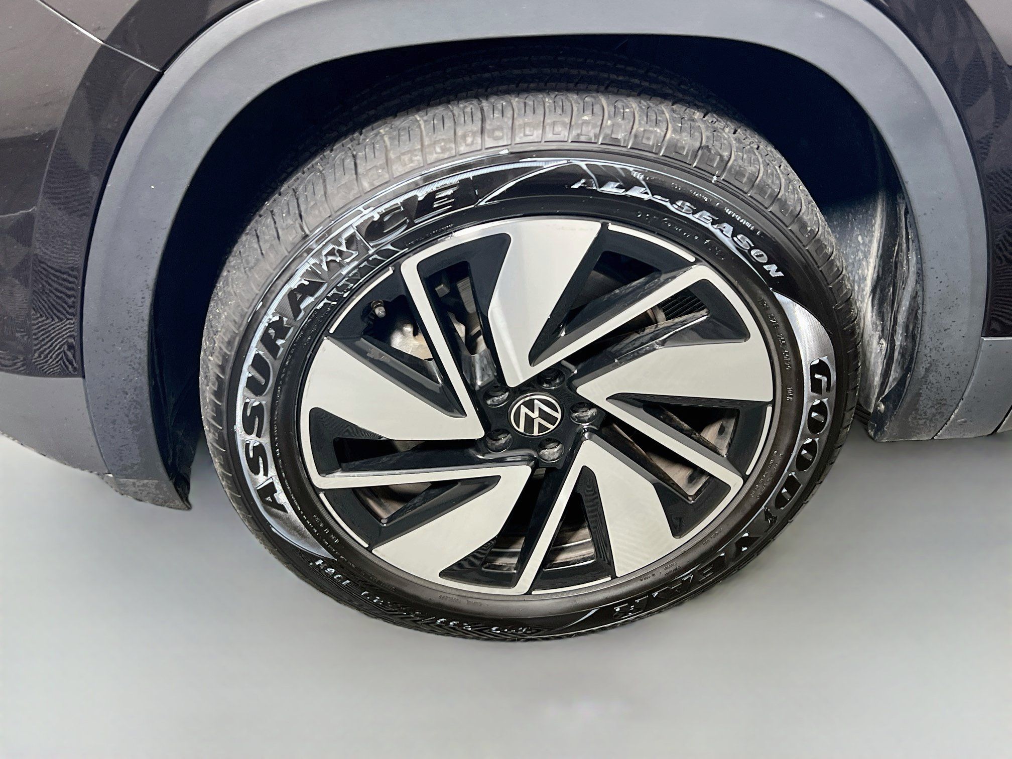 Used 2024 Volkswagen Atlas SE AWD/4WD image 13