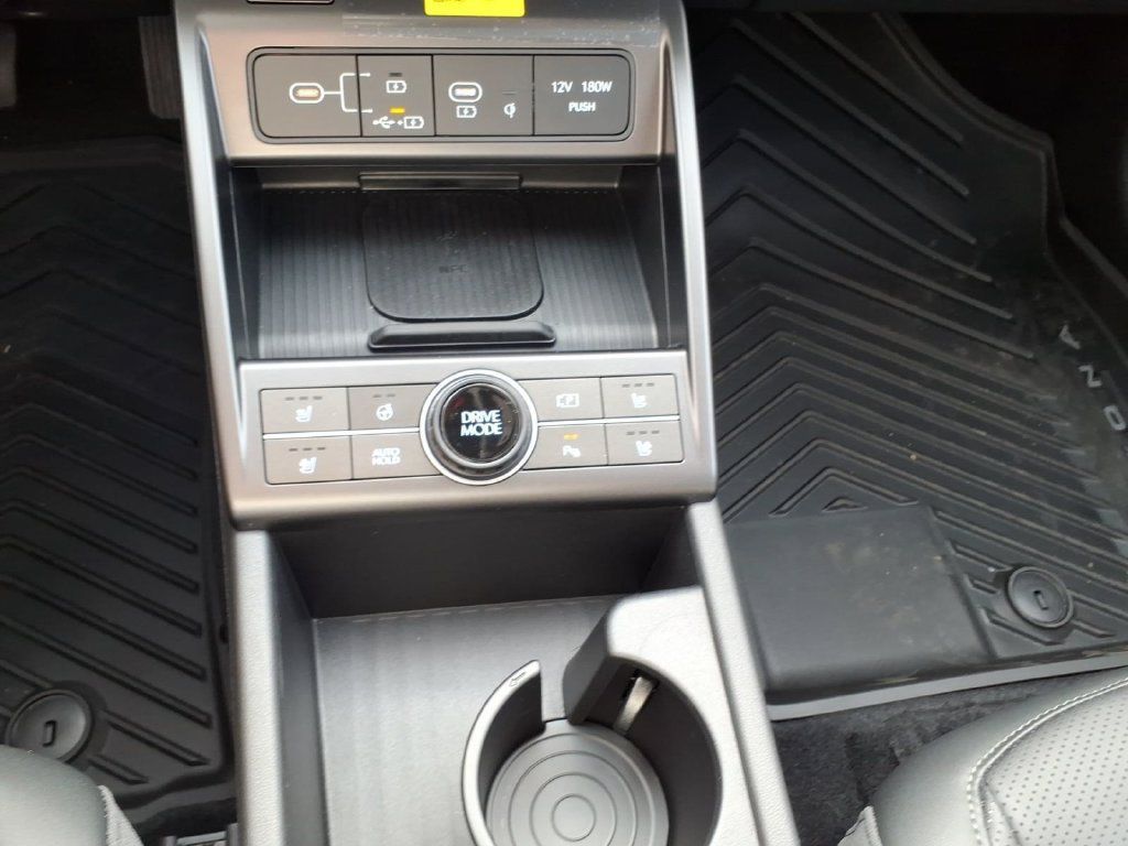 Certified 2026 Hyundai Kona Limited FWD image 23