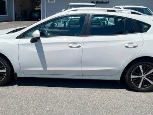 Used 2021 Subaru Impreza 2.0i Premium AWD/4WD image 11