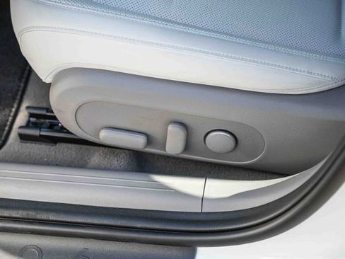 Used 2025 Hyundai Ioniq 6 SEL image 23