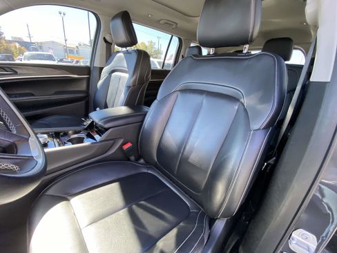 Certified 2022 Jeep Grand Cherokee L Limited image 12