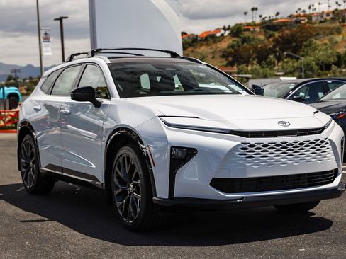 New 2026 Toyota Crown Signia AWD/4WD image 3