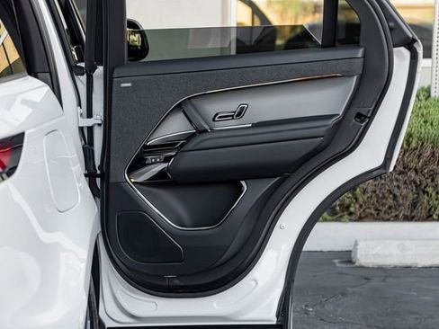 Used 2024 Land Rover Range Rover Sport Dynamic SE image 26