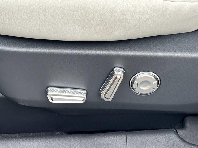 New 2026 Lincoln Nautilus Premier AWD/4WD image 22