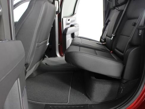 New 2026 GMC Sierra 1500 SLT image 19