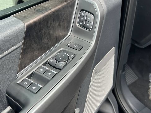 New 2026 Ford F250 Lariat w/ Black Appearance Package AWD/4WD image 18