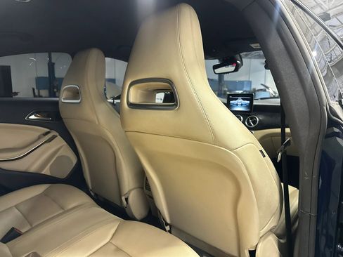 Used 2018 Mercedes-Benz CLA 250 4MATIC image 17