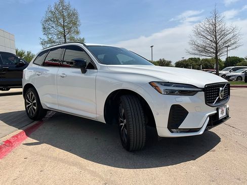Used 2025 Volvo XC60 B5 Plus w/ Protection Package Premier image 5
