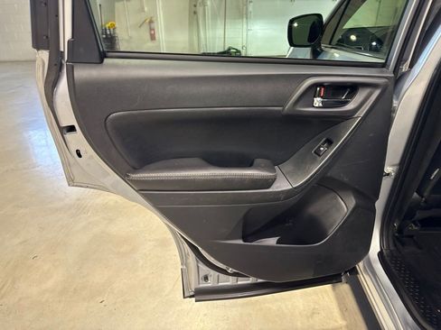 Used 2017 Subaru Forester 2.0XT Premium AWD/4WD image 31
