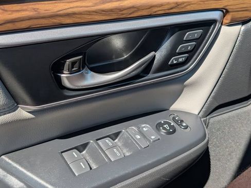 Used 2019 Honda CR-V Touring image 18