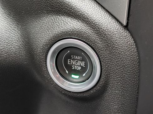 Used 2019 Chevrolet Silverado 1500 RST image 32