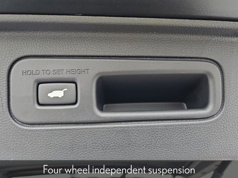 Used 2025 Honda Pilot Touring image 35