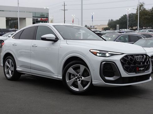 New 2025 Audi Q5 Prestige image 3