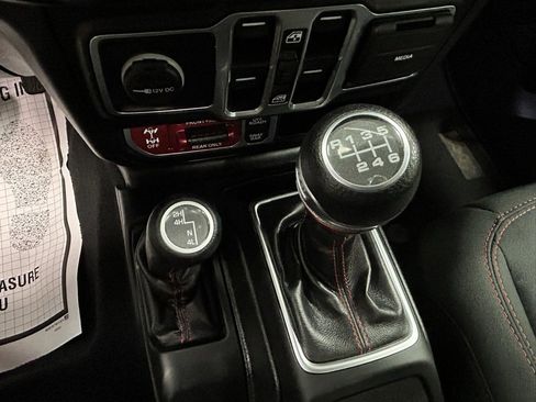 Used 2020 Jeep Gladiator Rubicon w/ Dual Top Group image 13