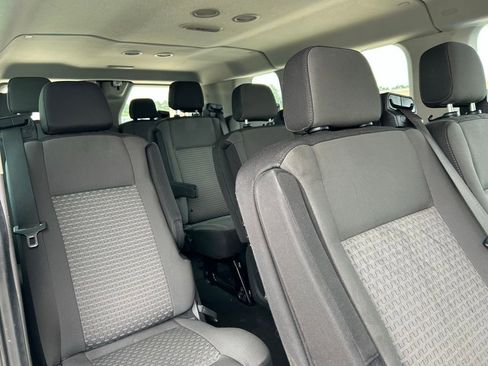 Used 2022 Ford Transit 350 XLT RWD image 5