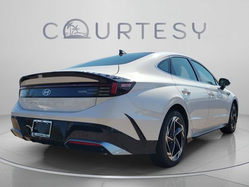 New 2026 Hyundai Sonata SEL FWD image 4