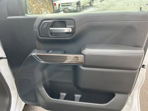 Used 2022 Chevrolet Silverado 1500 LT image 6