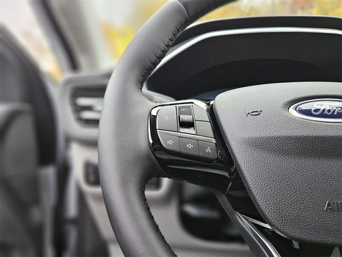 New 2025 Ford Escape SE w/ PHEV Premium Package image 27