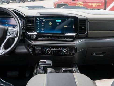 Used 2023 Chevrolet Silverado 1500 ZR2 w/ Technology Package AWD/4WD image 16