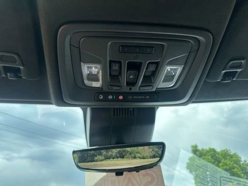Used 2022 GMC Sierra 1500 AT4X AWD/4WD image 23