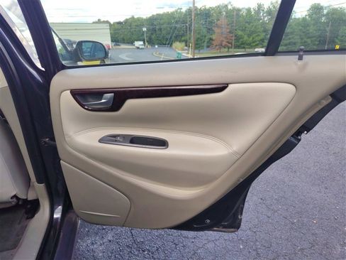 Used 2002 Volvo S60 2.4T image 30