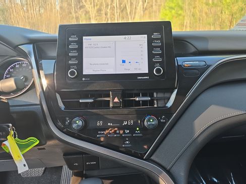 Used 2023 Toyota Camry SE image 19