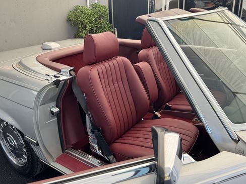 Used 1987 Mercedes-Benz 560 SL image 23