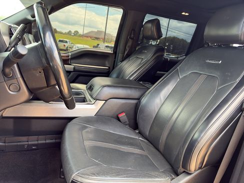 Used 2017 Ford F250 Platinum w/ Platinum Ultimate Package AWD/4WD image 9