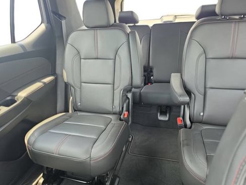 Used 2023 Chevrolet Traverse RS AWD/4WD image 15