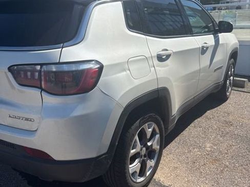 Used 2020 Jeep Compass Limited AWD/4WD image 3