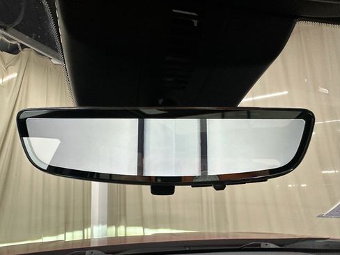 Certified 2025 Buick Enclave Avenir image 35