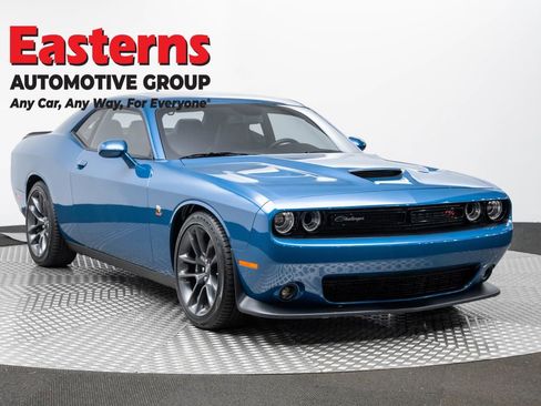 Used 2020 Dodge Challenger R/T Scat Pack w/ Plus Package image 3