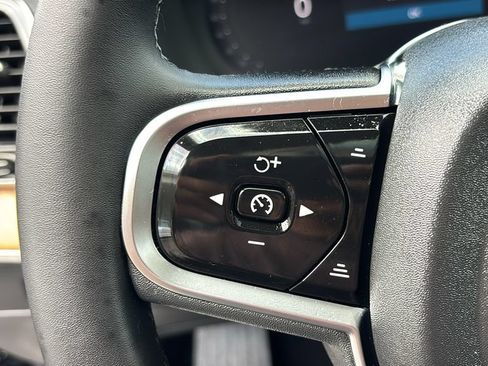 Certified 2024 Volvo XC90 T8 Plus w/ Protection Package Premier AWD/4WD image 16
