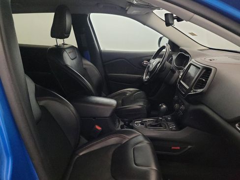Used 2020 Jeep Cherokee Trailhawk w/ Cold Weather Group AWD/4WD image 21