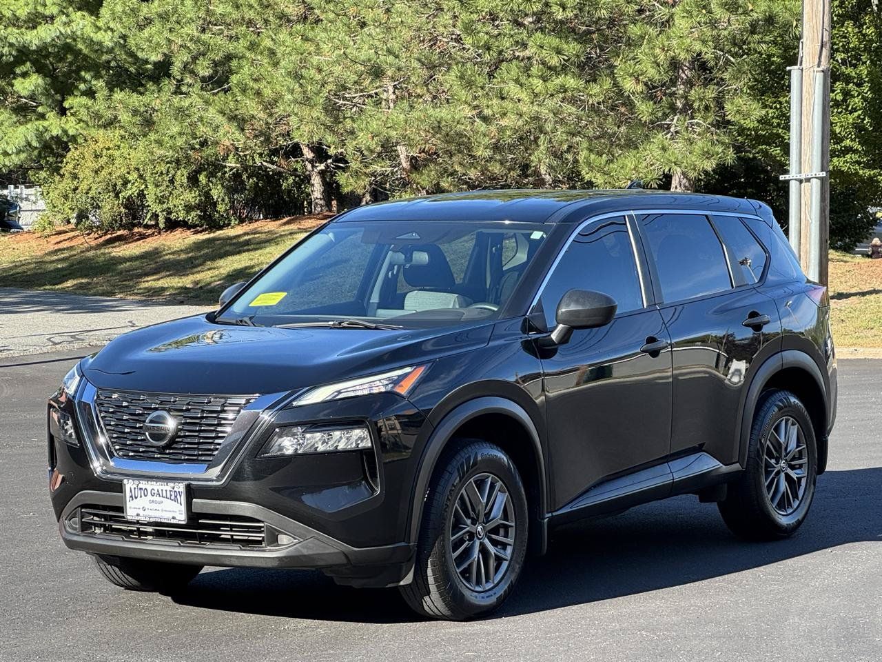 Used 2021 Nissan Rogue S AWD/4WD image 3